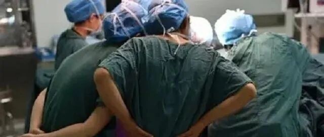 这个高发的妇科病，让她们丧失重要器官！很多女性还没注意，出现这些症状千万不要忽视...