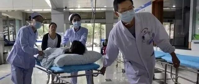 香椿炒鸡蛋引发大抢救！医生呼吁：请把这个病例转发提醒所有人