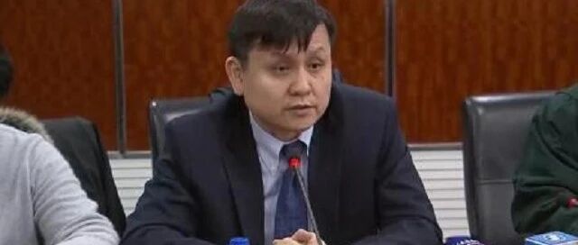 张文宏提醒：这种食物千万别吃太多，否则很难活到这个岁数！