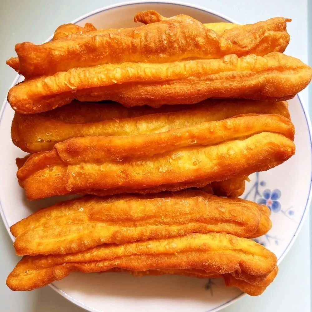 偶尔放纵，在家炸油条！做法超详细呢