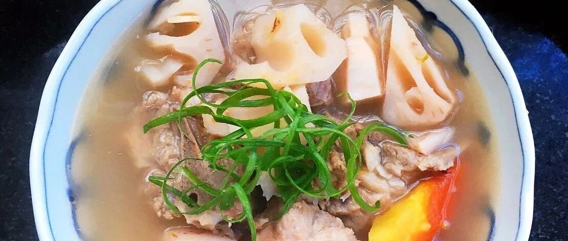 营养又暖身排骨藕汤，汤鲜味美无腥味，老人孩子都爱喝！
