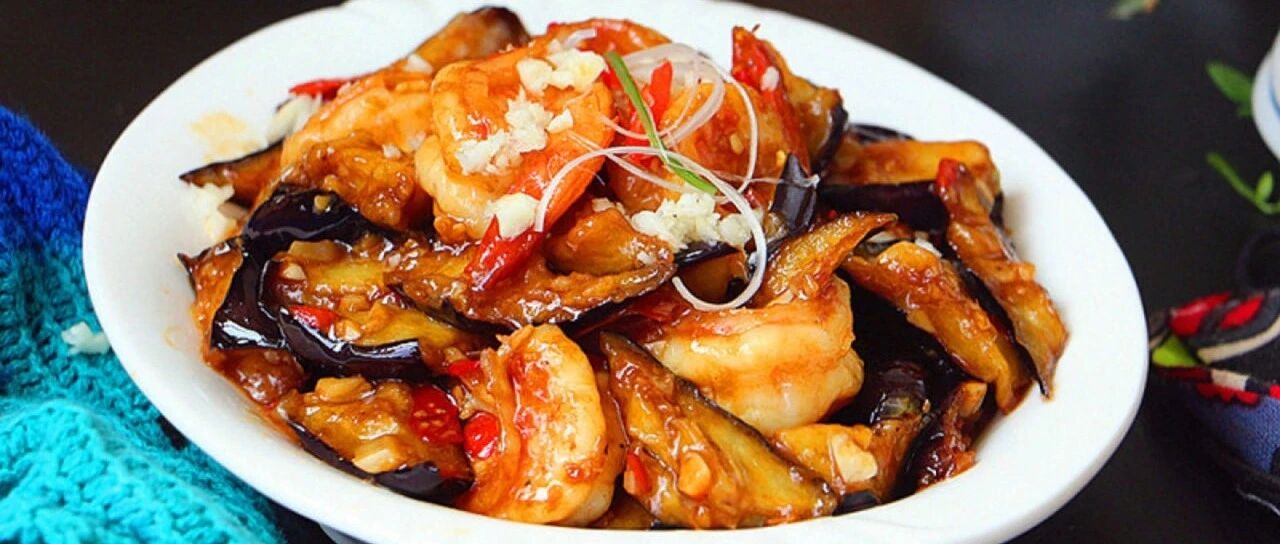 非常下饭的茄子做法，让人大半夜都忍不住想吃一份哦！