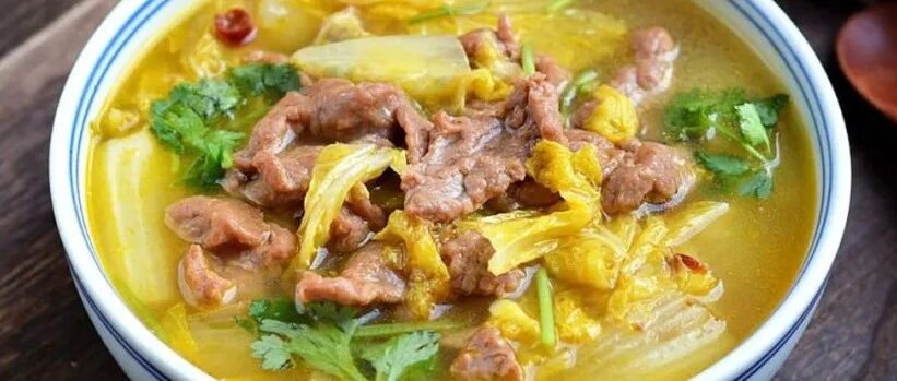 酸汤真的太有魔力了！酸爽过瘾，超级下饭！热乎乎的，太美味啦～