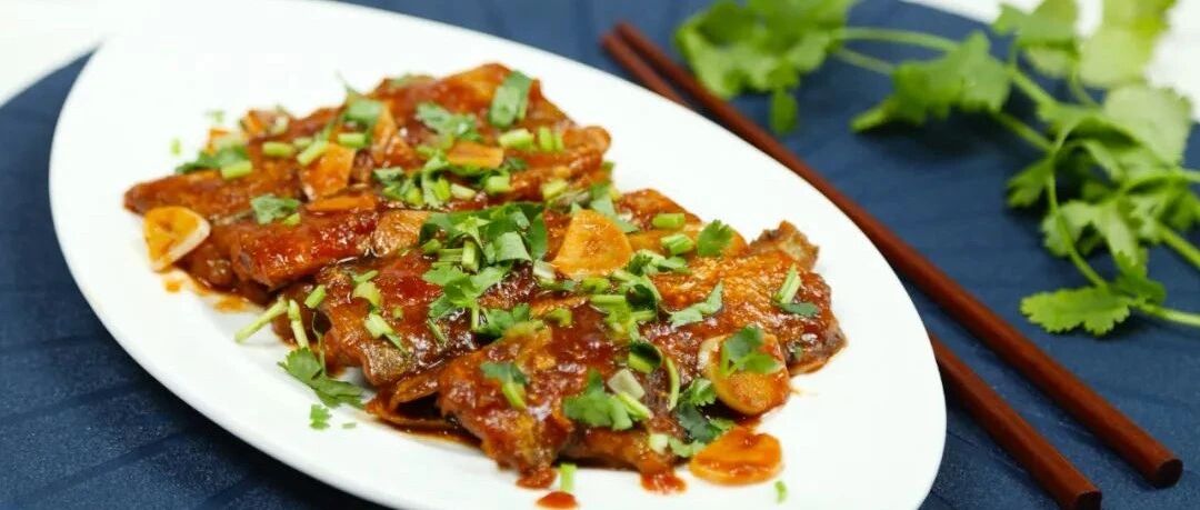 一鱼两吃，清蒸和红烧您更喜欢哪种味道？