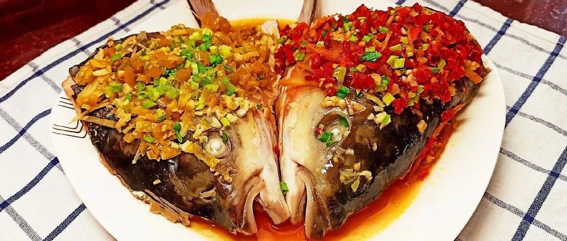 辣气十足的剁椒菜来啦！鲜亮红火，香气扑鼻！让人忍不住流口水～