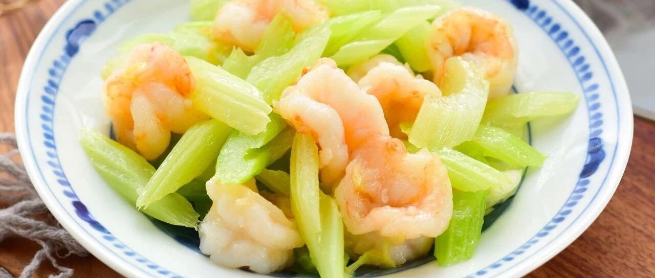 春吃芹菜好处多!简单方便的家常菜，开胃下饭，好吃解油腻!