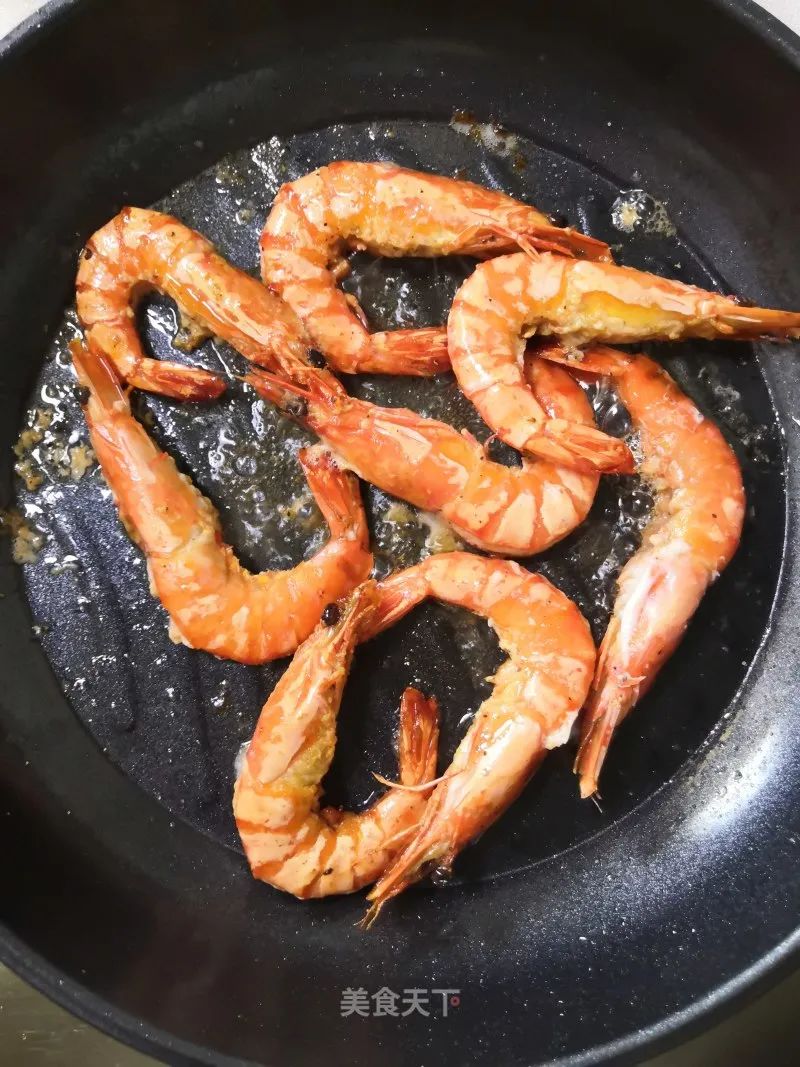 这才是虾最好吃的做法，Q弹锁鲜还不腥，无需蘸酱，吃出五星口感！