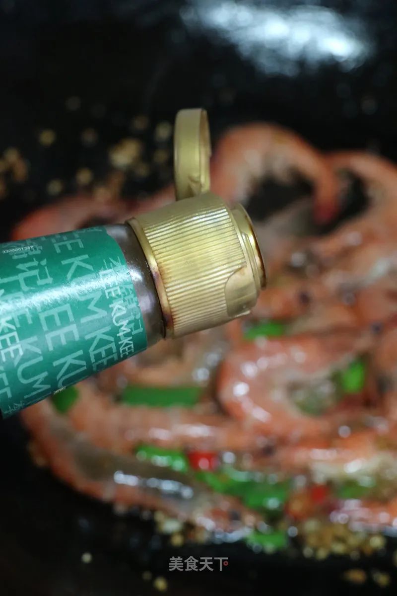 这才是虾最好吃的做法，Q弹锁鲜还不腥，无需蘸酱，吃出五星口感！
