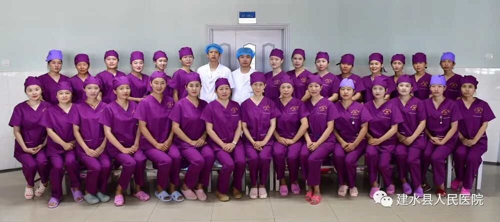 为什么新生儿抢救台【健康科普】早产儿生命的管道-脐静脉置管术_https://www.jmylbn.com_新闻资讯_第4张