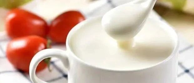 “垃圾食品”榜单公布，酸奶排第二，排榜首的，不少人都爱喝