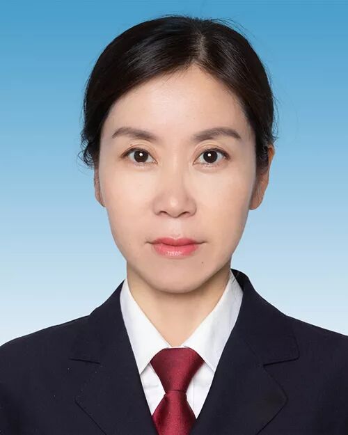 孙静,女,汉族,1979年5月生,大学学历,中共党员,2004年4月参加工作.