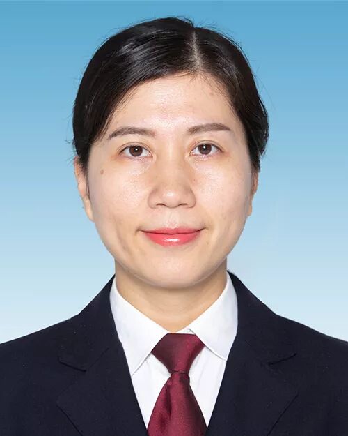 罗曼尹,女,汉族,1983年4月生,大学学历,中共党员,2006年1月参加工作.