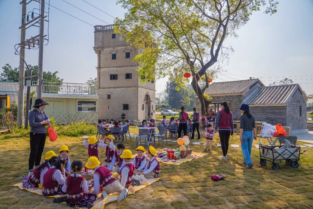 凤朝裡文创园的春风里营地。