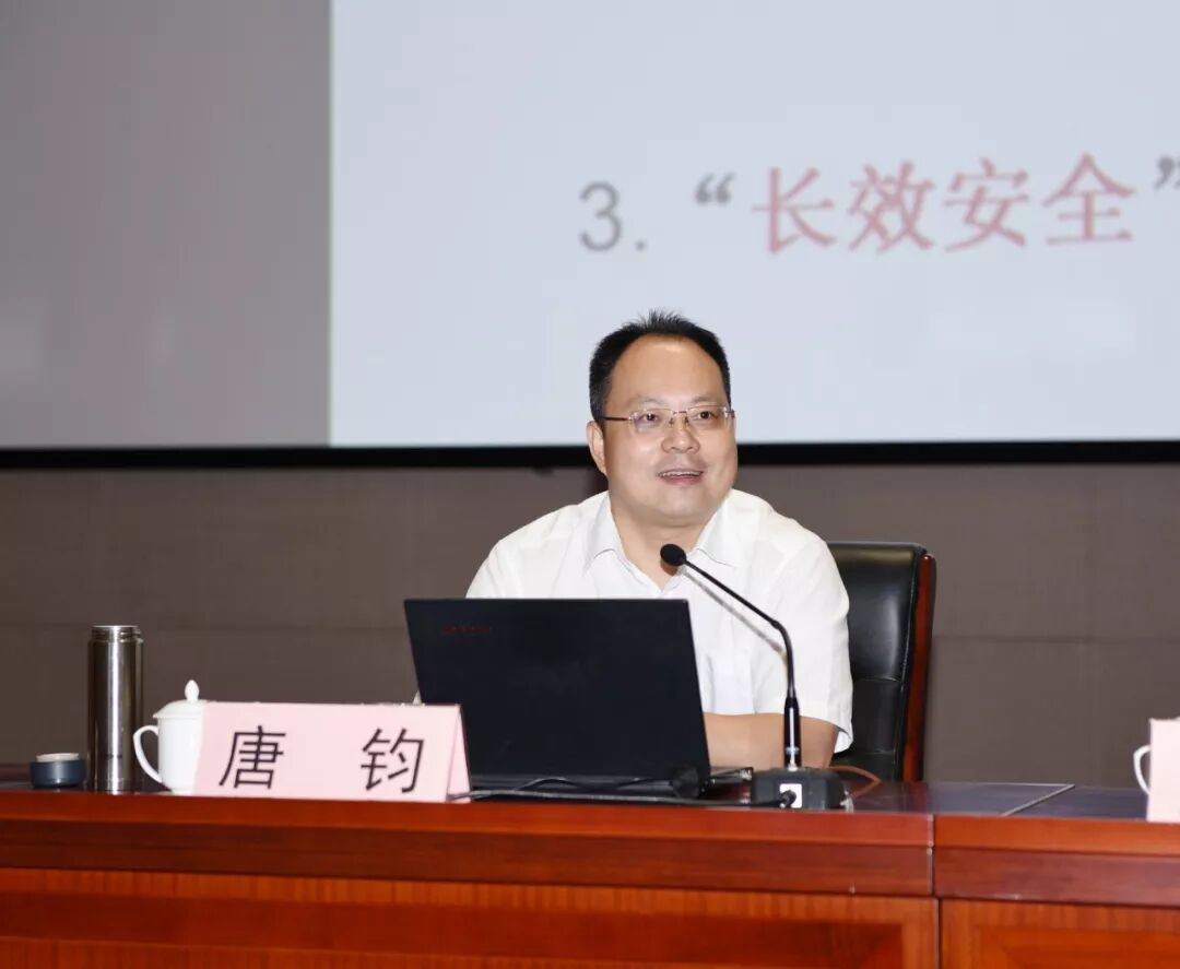 四梁八柱地基 撑起最安全的“江阴大厦”