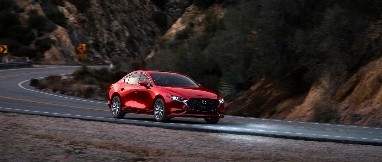 长安马自达次世代MAZDA3昂克赛拉：屠榜全球碰撞测试，A柱临危不弯