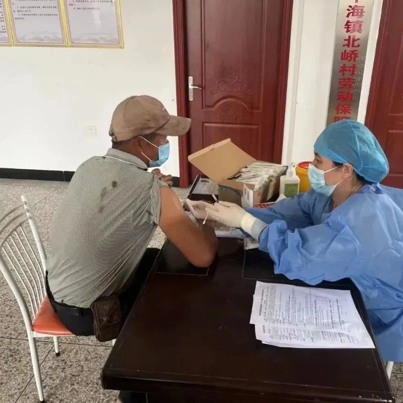 平海镇：疫苗接种进村，便民服务暖心
