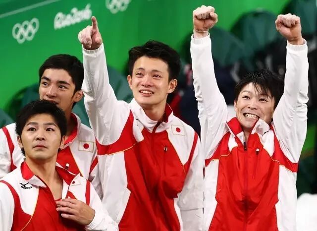 日本男队摘得里约奥运会男子体操团体金牌.