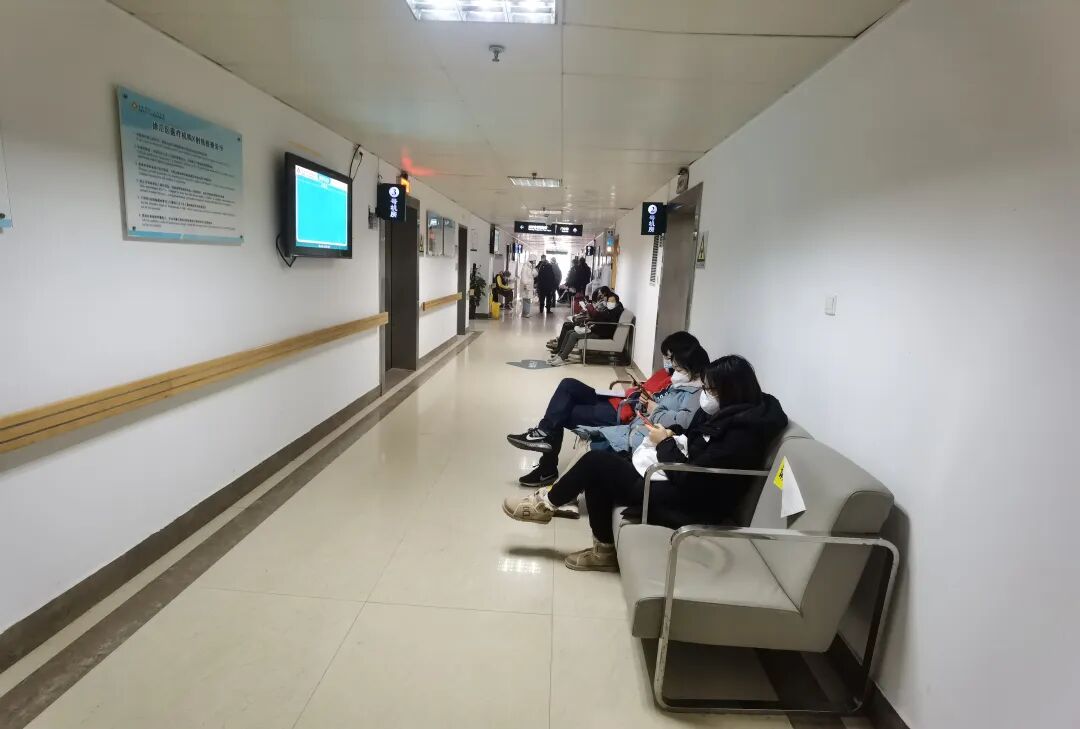 包含北大口腔醫院、順義區黃牛票販子號販子聯系電話的詞條