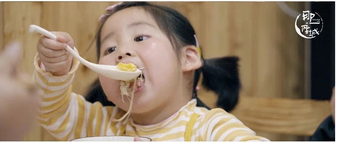 只有中国人，才能把早餐拍出100集。