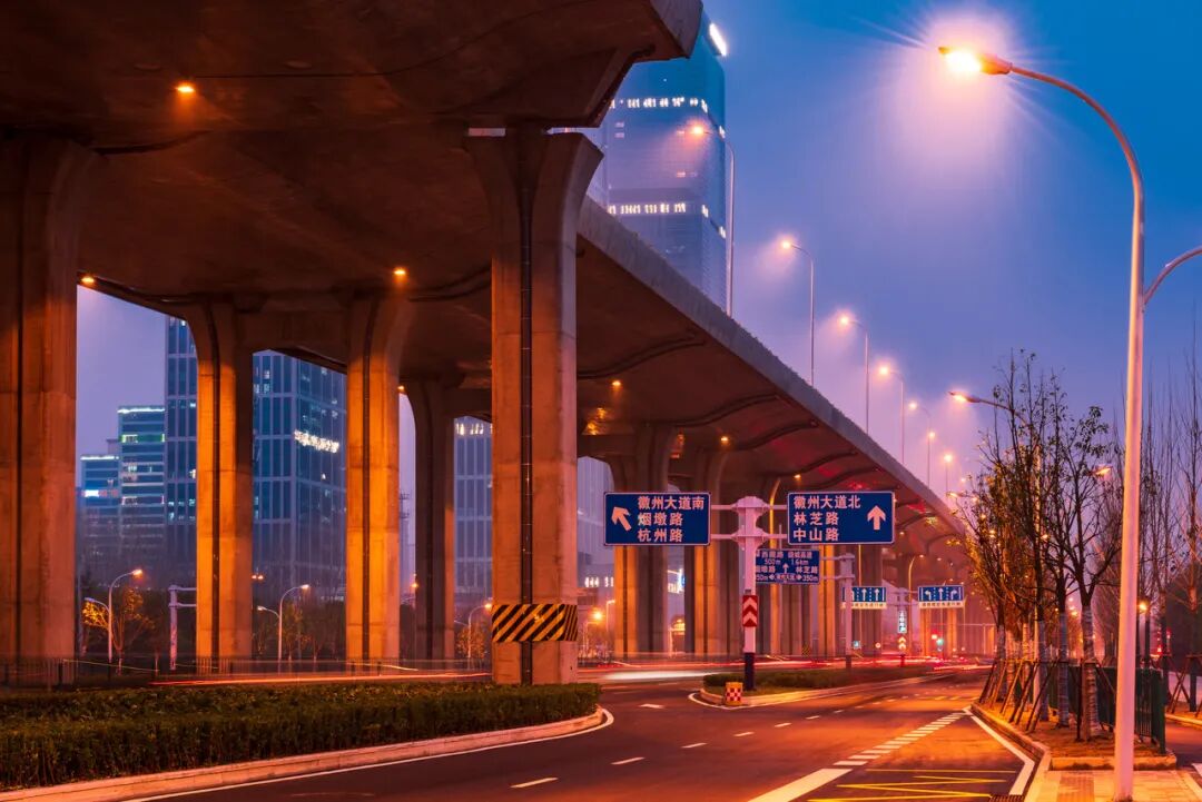 �����Ǹ��߸�˧���Լ�ȴ˵����������