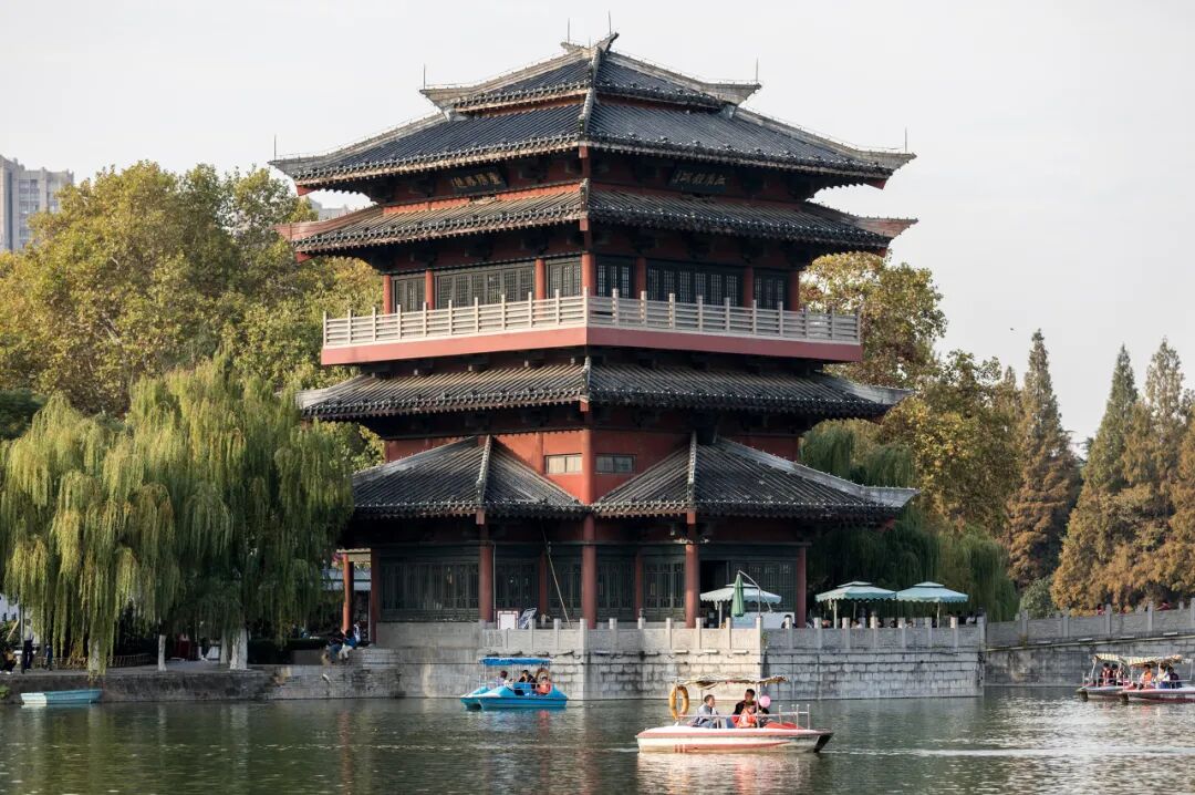 �����Ǹ��߸�˧���Լ�ȴ˵����������