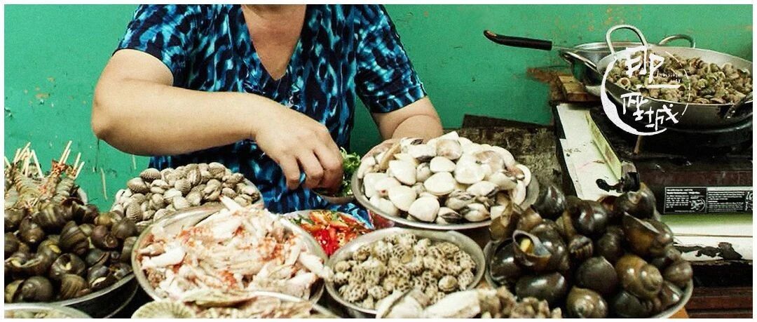 这里的街边摊，才是真正的米其林传奇。