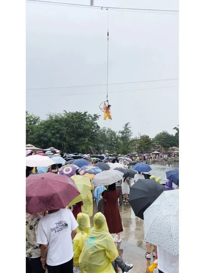 听说全国14亿人1亿都想来开封
