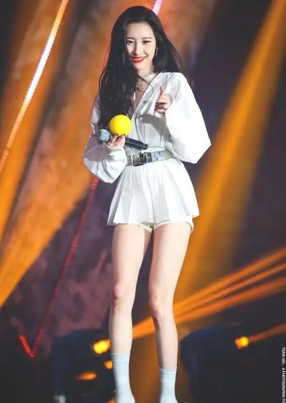 【美女】价值3000万的美腿仅靠健身打造，网友：“腿精界”扛把子（组图） - 14