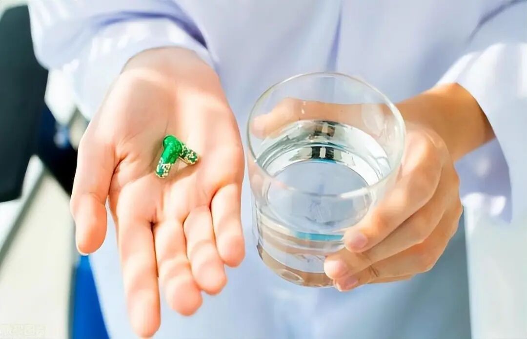 阿莫西林是消炎药吗？提醒大家：真正的消炎药只有2种，别乱吃