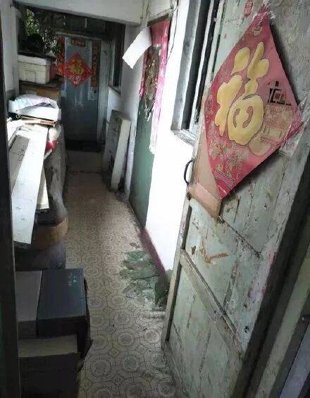 一根晾衣绳，致1死3伤！家里地方再小，也不能这样挂东西！（组图） - 1