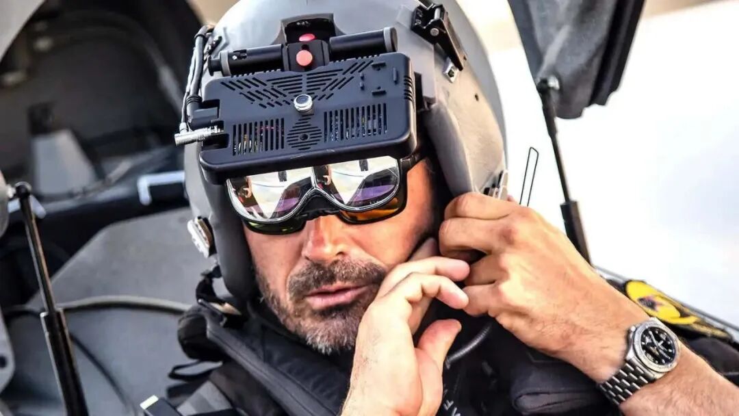 与歼-20狗斗：AR合成僚机协同并与敌机作战的图4