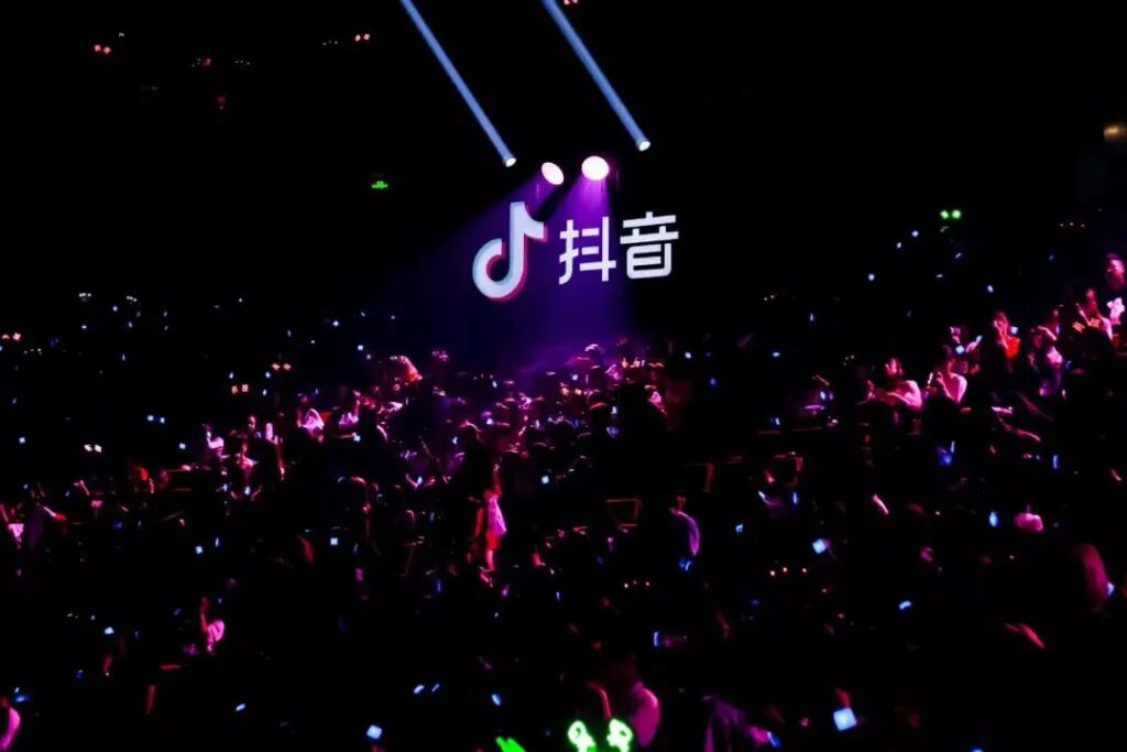 抖音怎样运营才会上热门，这就教你方法！