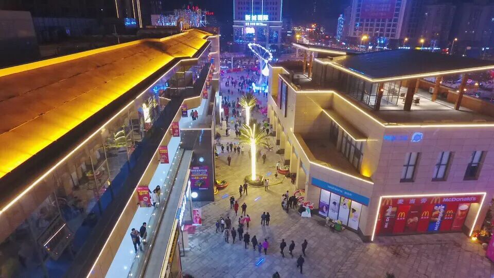 利通太悦城扼守财富中轴,花炮大道与礼花路交汇处黄金十字路口( 百宜