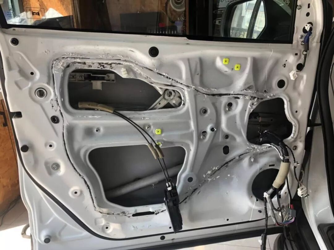 改裝一定要選專業店嗎？看看這輛本田CRV升級現場