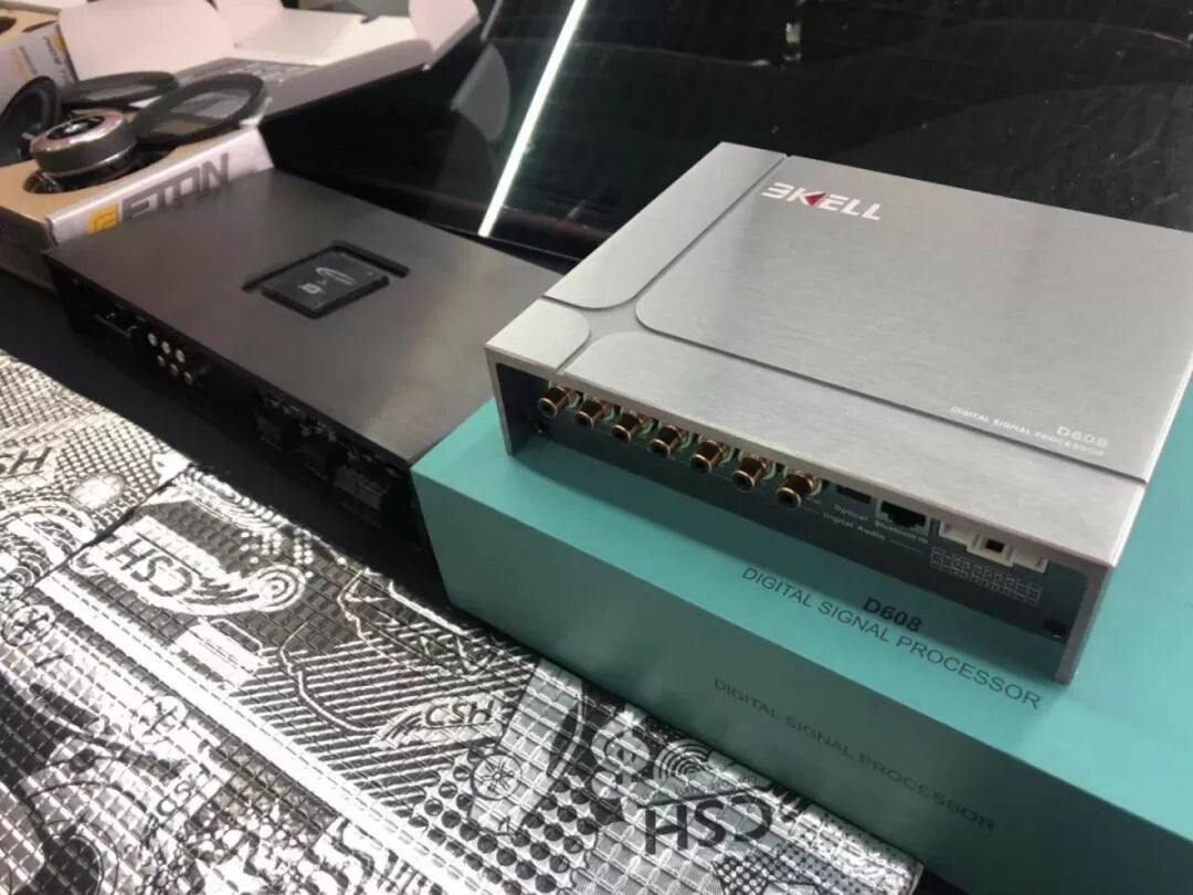 改裝一定要選專業店嗎？看看這輛本田CRV升級現場