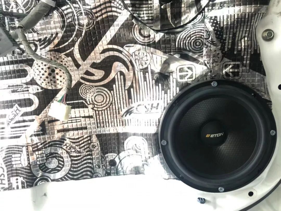 改裝一定要選專業店嗎？看看這輛本田CRV升級現場