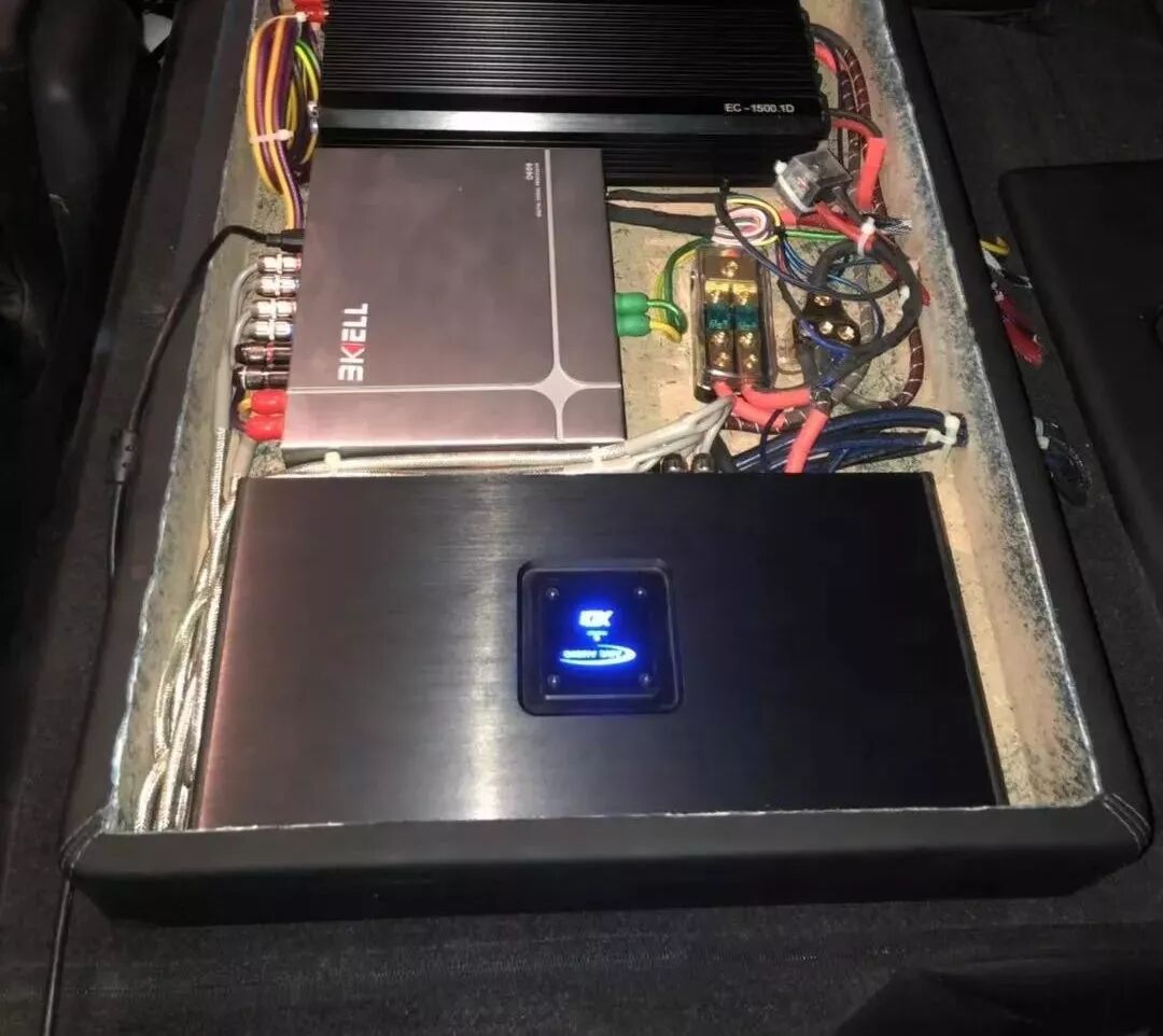 改裝一定要選專業店嗎？看看這輛本田CRV升級現場