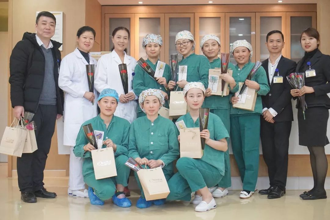 【快讯】“3.8女王节”玛丽亚医院领导慰问一线