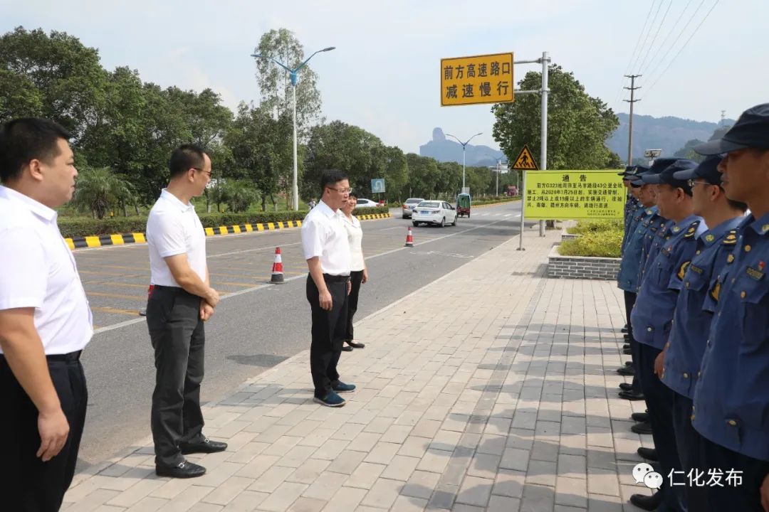 林国华走访慰问高温一线工作人员 仁化县人民政府门户网站