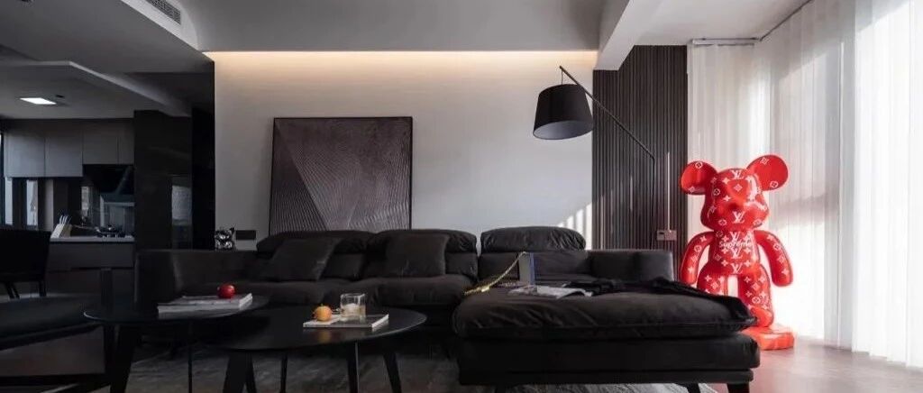 即是导演又是唱作人，他眼中黑白灰简约风的家！