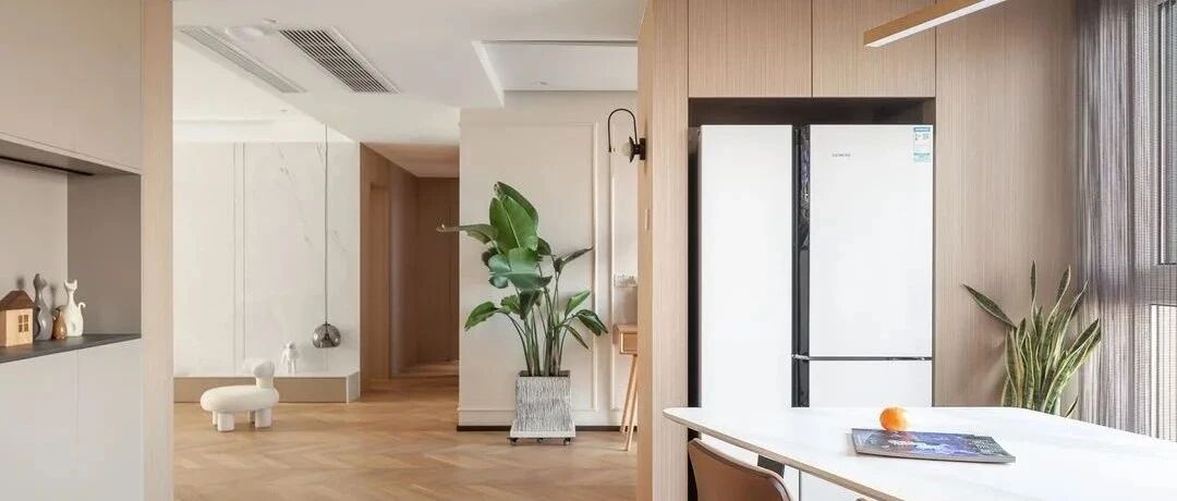 木饰面+PU线条，130㎡奶油系原木质感家