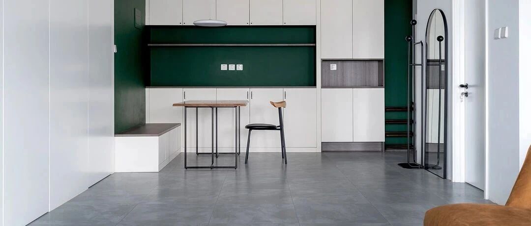 墨绿+白，轻奢气质打造复古简约美宅