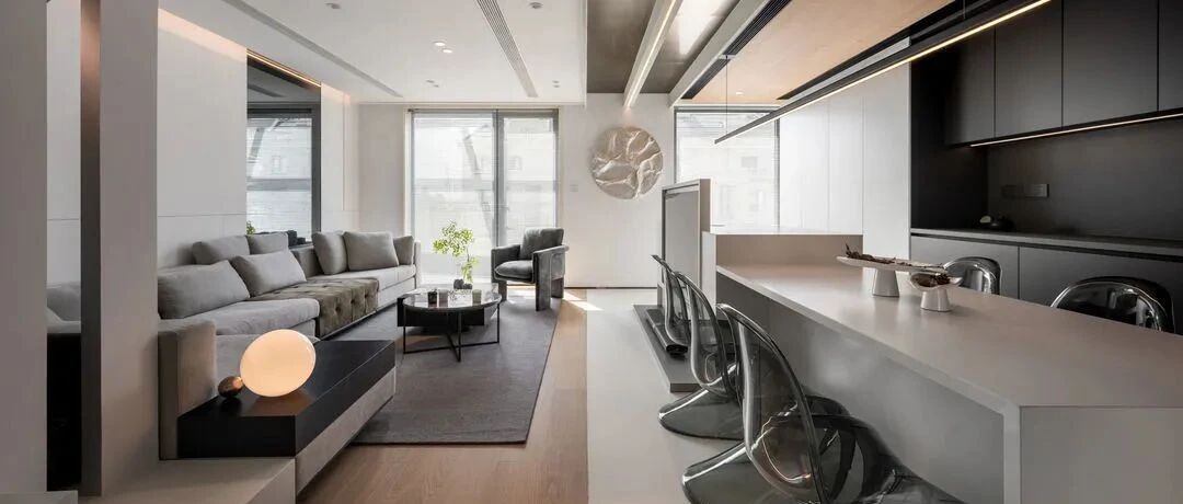 家里主梁多空间闭塞？看设计师改出20人的Party场景