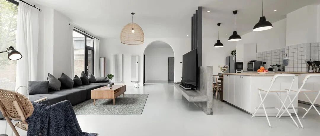 解锁生活更多可能，原木色演绎简约清新的三口世外家园