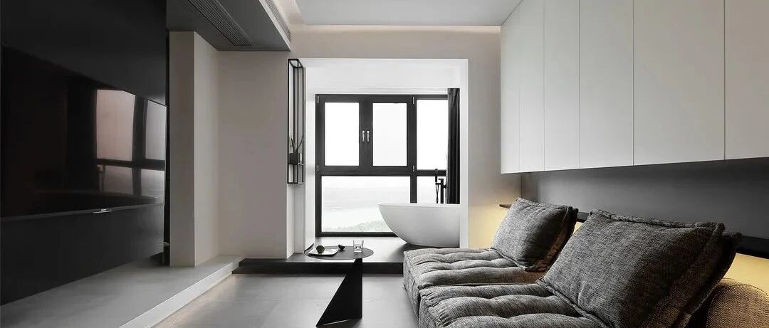 悬浮餐桌和电视柜，半开放卧室，这对90后小夫妻的88㎡家通透又独特