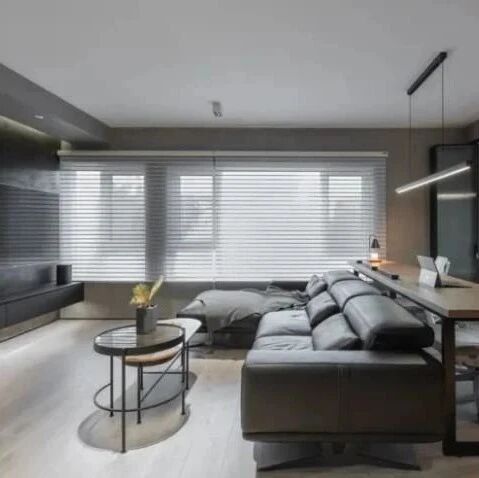 艺术漆、隐形踢脚线、全屋智能，治愈强迫症的71㎡极简家