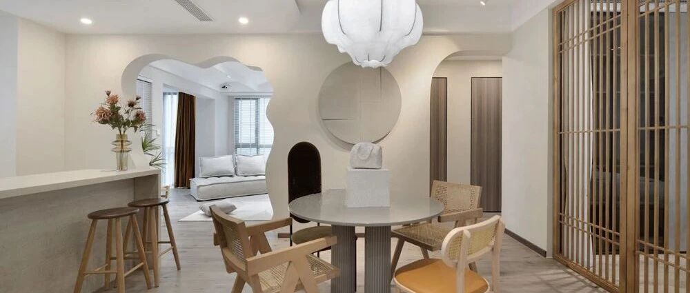 122㎡『日系·美作』，主卧改客厅，不规则曲线门洞超吸睛