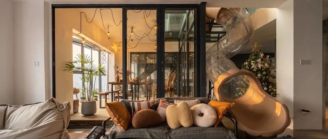 260㎡顶跃家，改造出天马行空的滑梯、无边泳池、星空房！