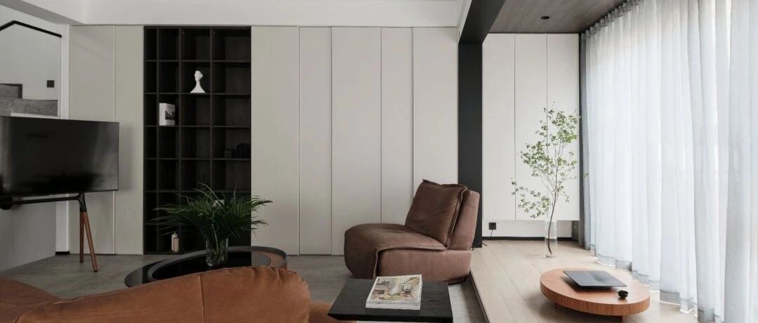 建筑系的他和设计师一起把300㎡家打碎重组，赋予其新的生活节奏