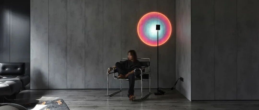 108㎡黑色极简家，造型灵活，少而精的高级感与自由感